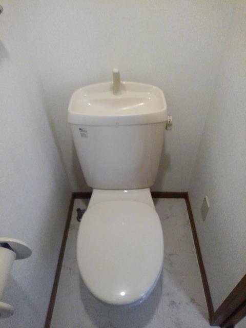 トイレ　清潔感のあるトイレです