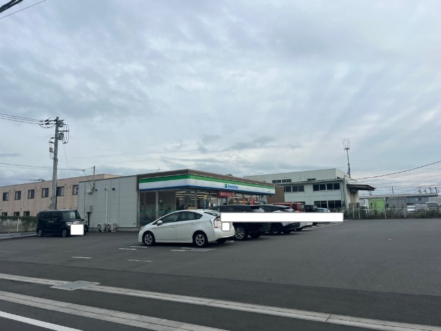 コンビニ　ファミリーマート沼津西間門店（コンビニ）まで190m
