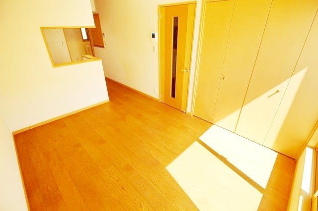 居室・リビング　★広々とした居室です★
