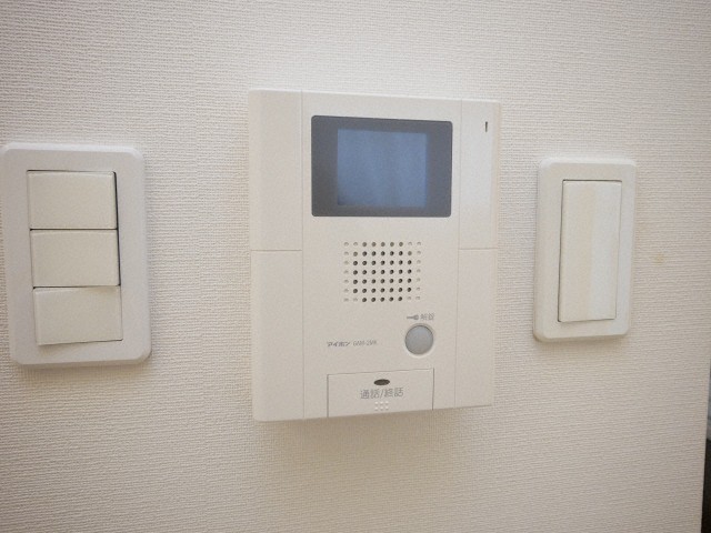 セキュリティ　安心のＴＶモニターホン設備が付いています♪