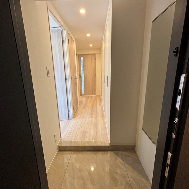玄関　※写真は同タイプ住戸です。