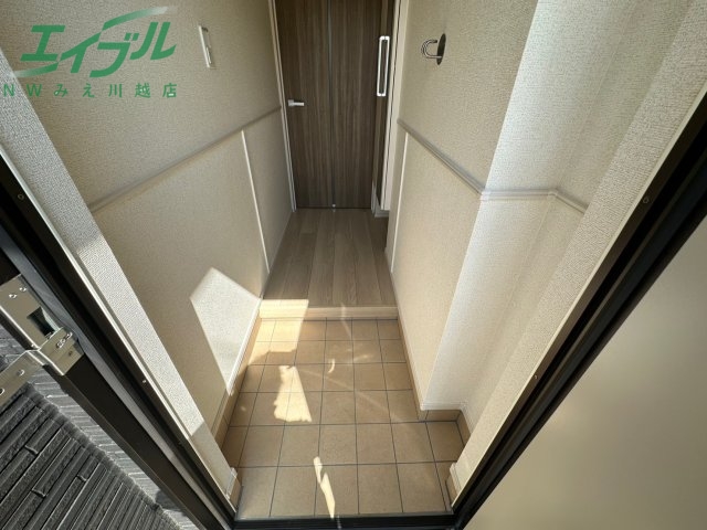玄関　同型反転タイプ画像