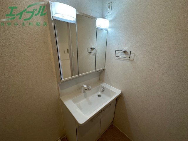 洗面設備　同型反転タイプ画像