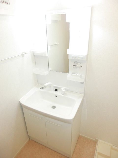 洗面設備　人気の独立化粧台です！