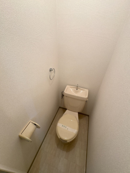 トイレ　※別部屋の写真です