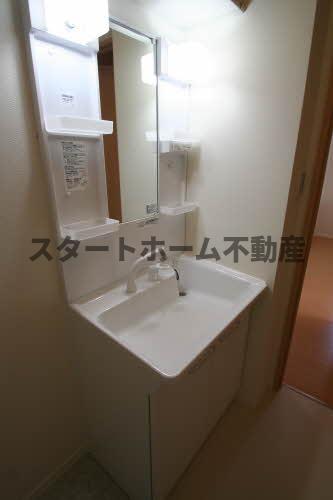 洗面設備　忙しい朝には欠かせない洗面所です