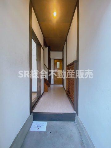 東石切町2丁目貸家の玄関写真