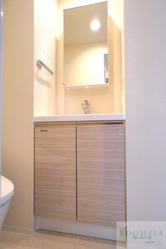 洗面設備　※同タイプの別のお部屋です。