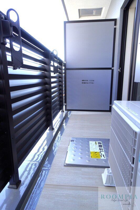 バルコニー　※同タイプの別のお部屋です。
