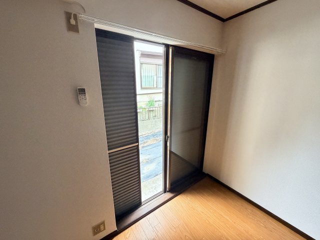 セキュリティ　雨戸付