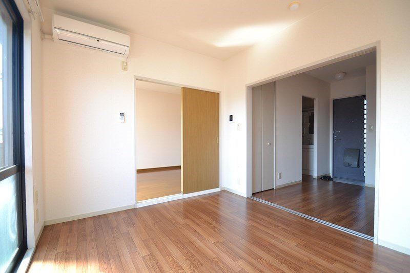 その他部屋・スペース　日当たり良好の明るいお部屋です。