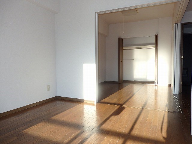 玄関　※他号室参照