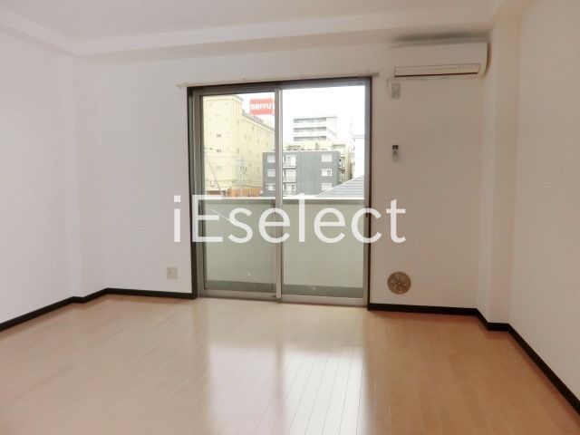 居室・リビング　広々9.5帖の広々としたお部屋です♪