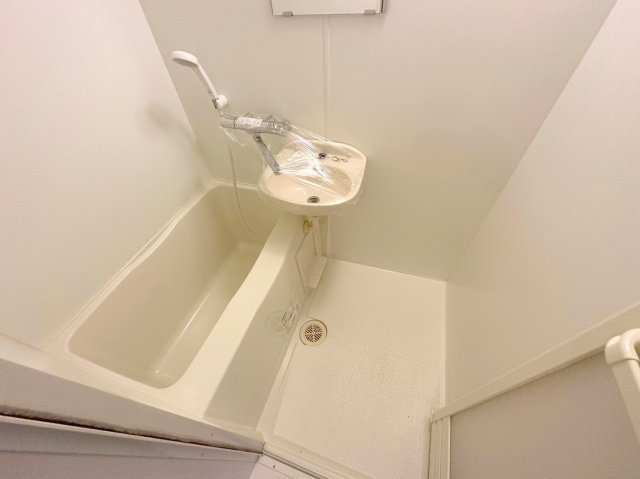 バス・シャワールーム　ゆったりと入るなら、お風呂とトイレとは別々が嬉しいですよね。