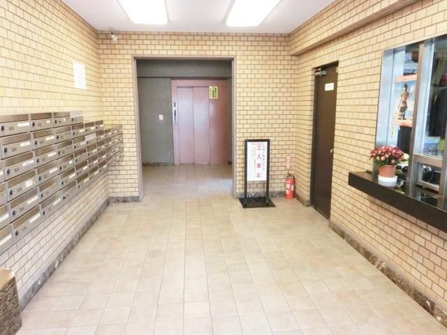 エントランス　★お部屋探しはタウンハウジング千歳烏山店へ★