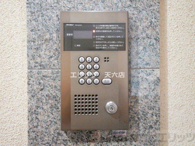 セキュリティ　エントランス
