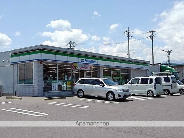 コンビニ　ファミリーマート　松本空港前店（コンビニ）まで511m