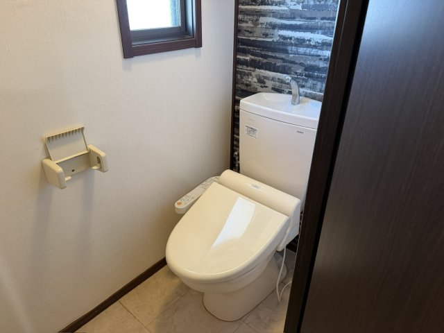 パナハイツヒコ池のトイレ写真