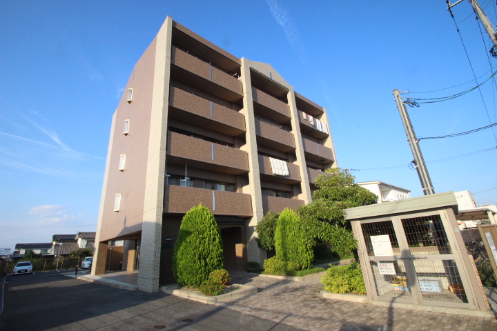建物外観　Nスタイルホームにお任せ下さい♪