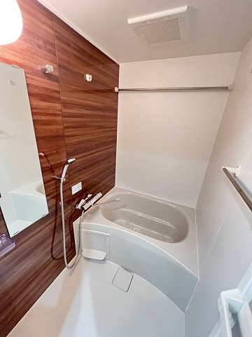 バス・シャワールーム　日々の暮らしに欠かせないお風呂です