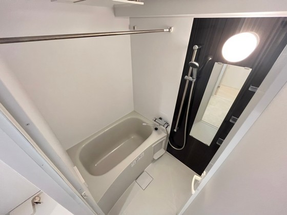バス・シャワールーム　※別部屋の写真です