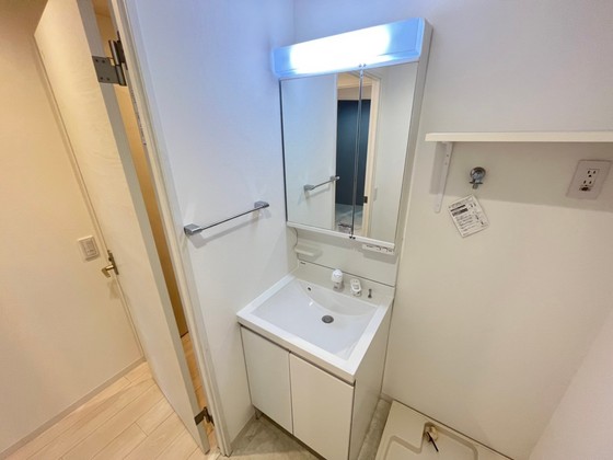 洗面設備　※別部屋の写真です