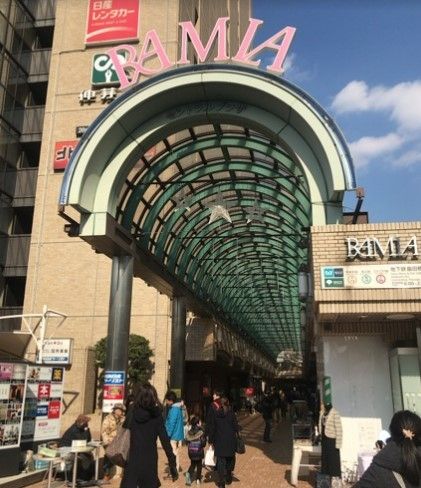 ショッピングセンター　飯田橋セントラルプラザラムラ（ショッピングセンター）まで810m