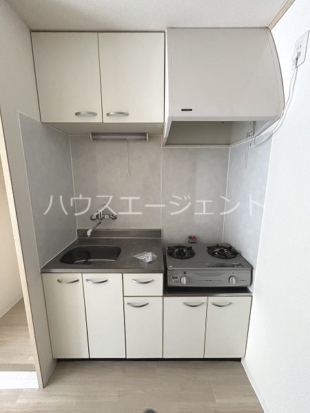 キッチン　2口ガスコンロ設置可能です。