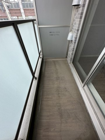 バルコニー　※別部屋の参考写真です