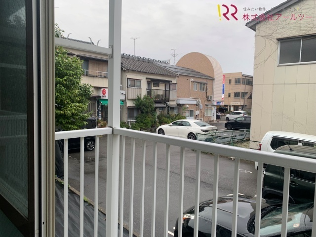バルコニー　物干し竿対応