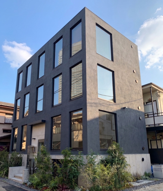 建物外観　スタイリッシュな外観