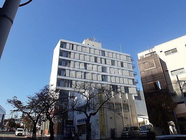 建物外観　オートロック完備