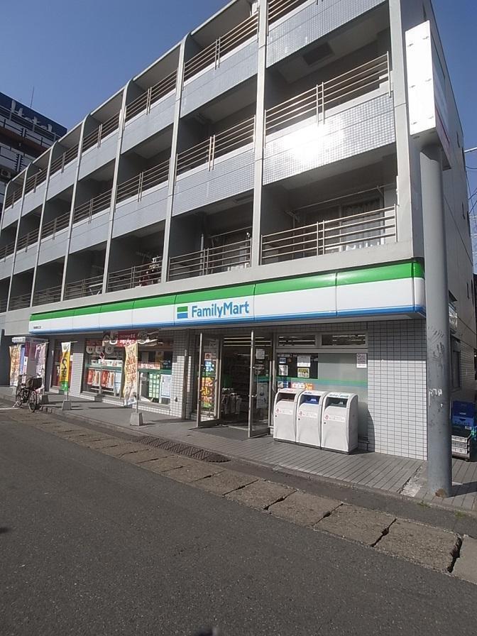 コンビニ　ファミリーマート西船橋駅北口店（コンビニ）まで750m