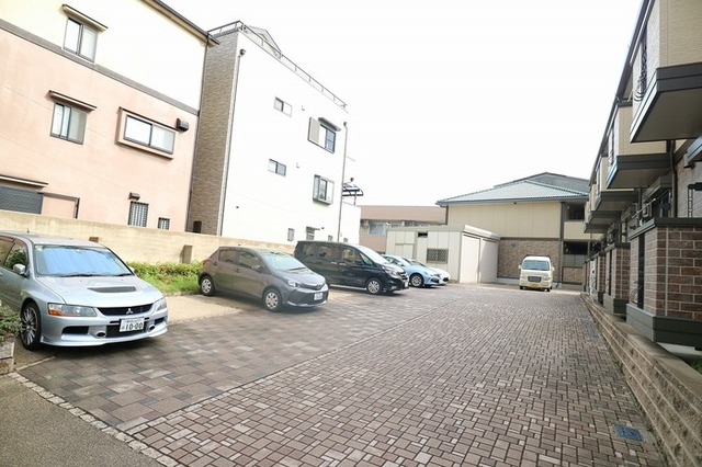 駐車場　駐車場