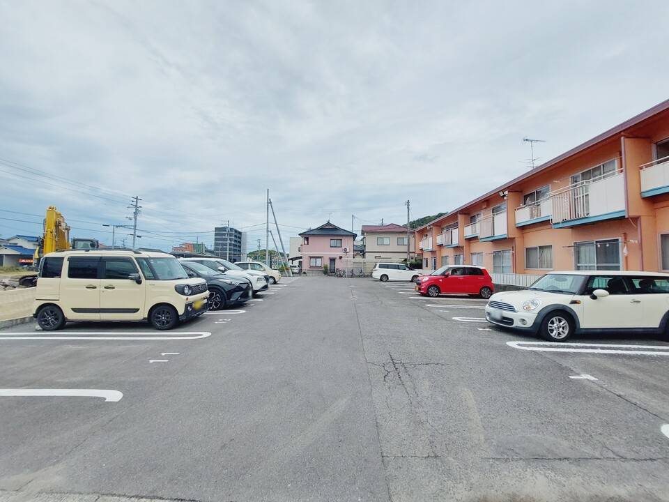 駐車場　駐車場