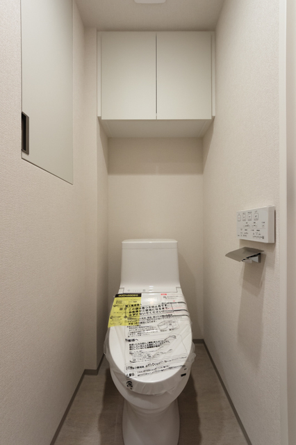 トイレ　※写真は同タイプ住戸です。