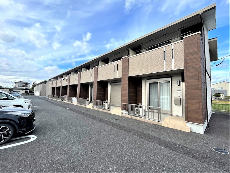 建物外観　施工中
