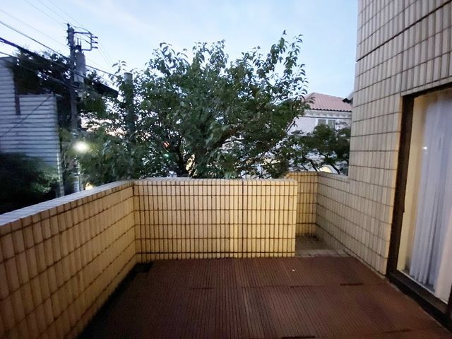 バルコニー　タウンハウジングレジデンス事業部　恵比寿店・赤坂店までお問…