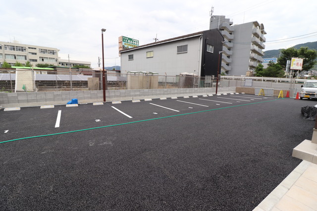 駐車場　敷地内駐車場