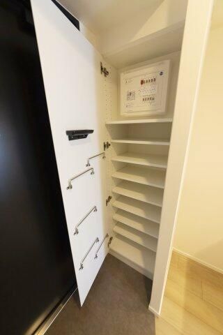 その他設備　ゆったりとした玄関です