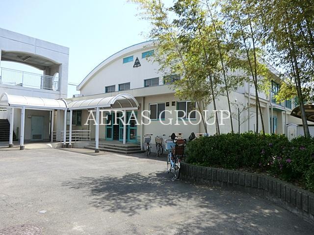 小学校　小平市立小平第十小学校（小学校）まで693m