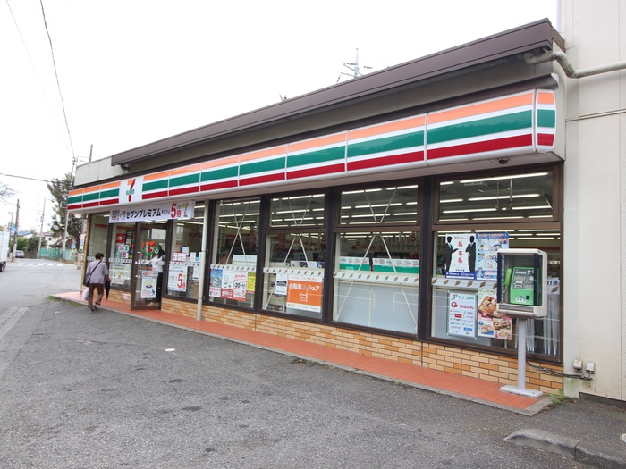 コンビニ　セブンイレブン（コンビニ）まで500m