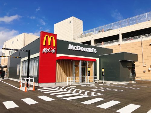 飲食店　マクドナルド串木野店（飲食店）まで1542m