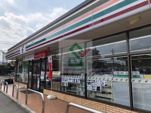 コンビニ　セブンイレブン東村山恩多町3丁目店（コンビニ）まで563m