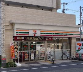 コンビニ　セブンイレブン 大阪大国町駅南店（コンビニ）まで34m