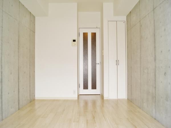 居室・リビング　内装は別部屋の参考写真です。