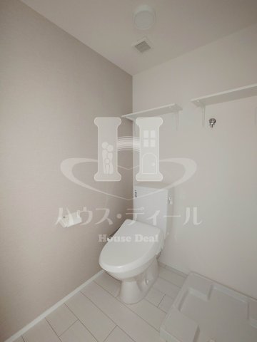 都営三田線 志村三丁目駅 徒歩7分 4階建 築1年のトイレ写真