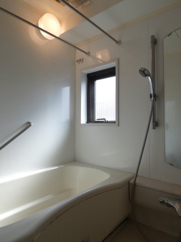 バス・シャワールーム　バス※別部屋参考写真