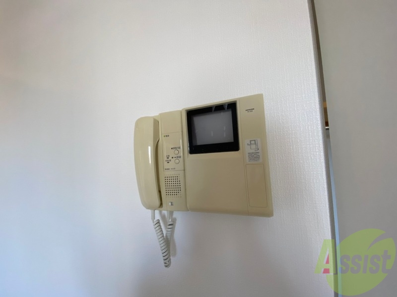 セキュリティ　ＴＶモニター付インターホンです。来客者の顔が見えるので安心！