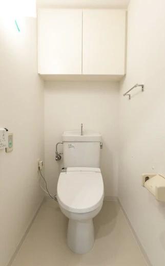 トイレ　※同マンション別室参考写真